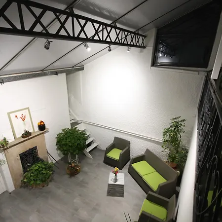 Logis Hotel L'ange Couronne-3