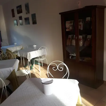 Bed And Breakfast Coral Blue-2