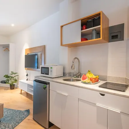 Quiet Stylish Studio, Smart Tv, Six Flags 1K-3