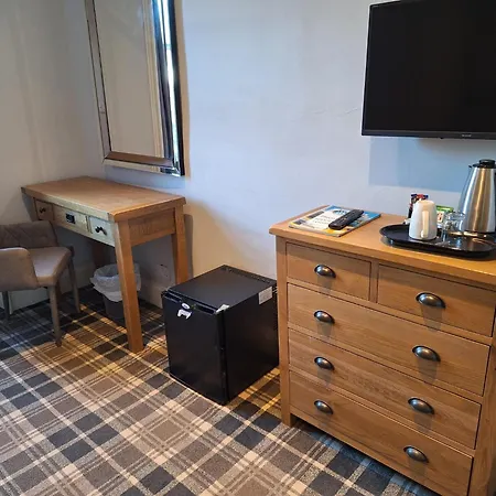 Crown Hotel & Bar-2