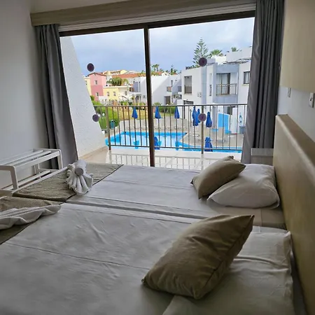 Penelope Beach Hotel Apts-2