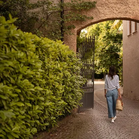 Hotel Weingut Stroblhof-3