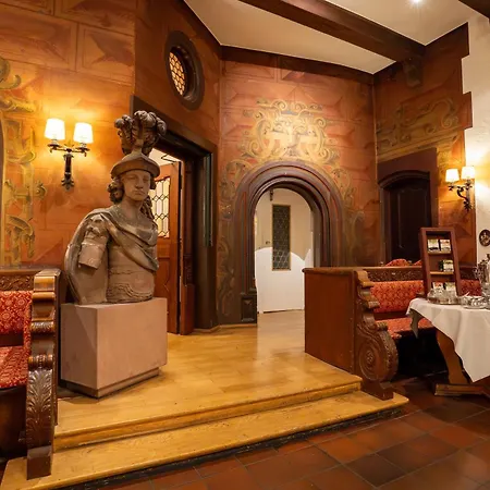 Hotel Zum Ritter St Georg - Oldest Residential Building In Heidelberg Since 1592-2