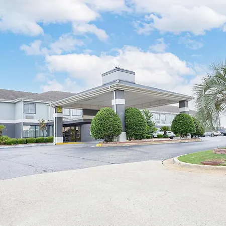 Quality Inn Prattville I-65-2