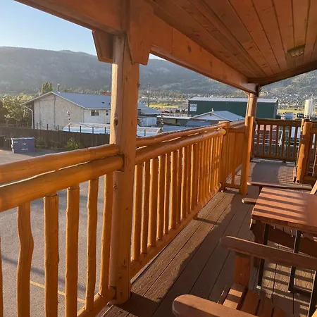 Merritt Lodge-3