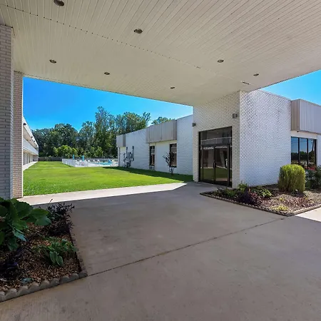 Americas Best Value Inn Hamilton-2