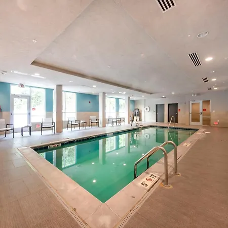 Avid Hotel - Staunton By Ihg-2