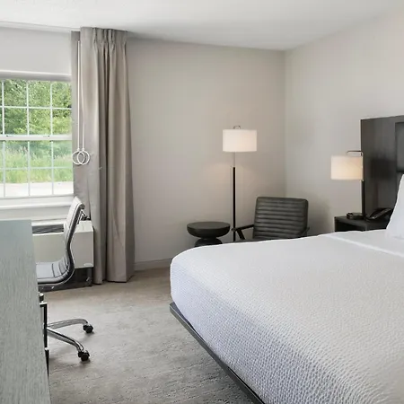 Holiday Inn Express St. Albans By Ihg-3