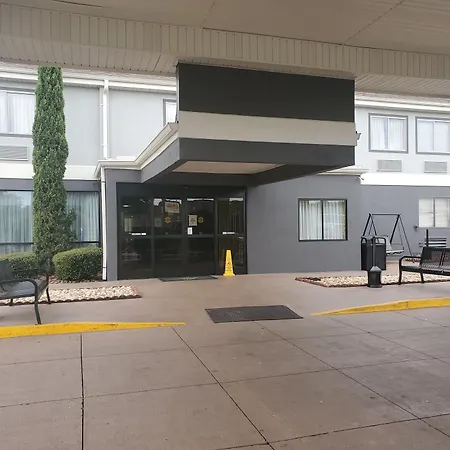 Quality Inn Prattville I-65-3