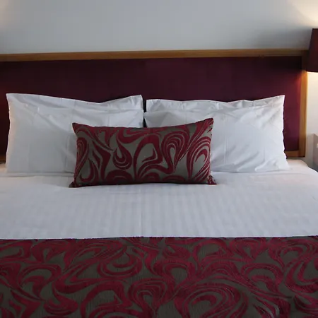 Surestay Hotel By Best Western The Clarence On Melville-2
