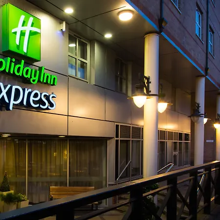 Holiday Inn Express London-Hammersmith By Ihg-3