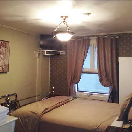 Van Gilder Hotel-2