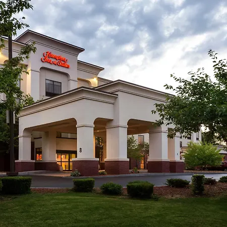 Hampton Inn & Suites By Hilton Manchester Bedford-3