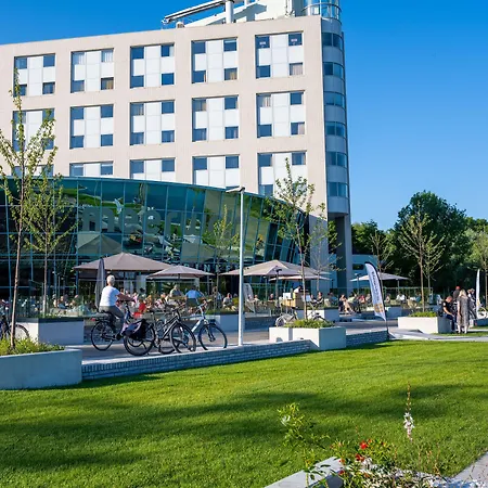 Best Western Plus Hotel Groningen Plaza-2