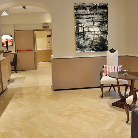 Lh Hotel Lloyd Roma-2