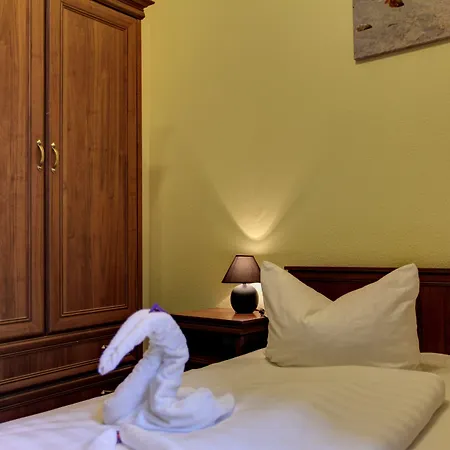 Hotel Pension Bernstein Am Kurfuerstendamm-3