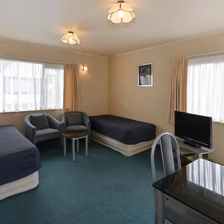Geneva Motor Lodge-3
