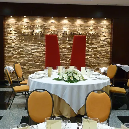 Gran Hotel Ciudad de Barbastro-3
