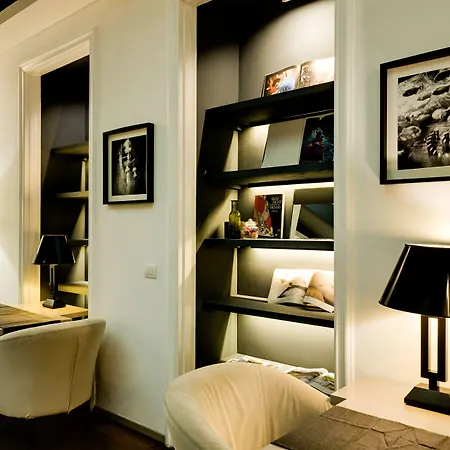 V Collection Piazza Farnese Luxury Suites-3
