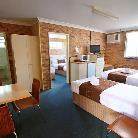 Garden City Motor Inn-3