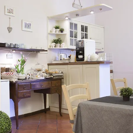 Piccarda Bed And Breakfast-2