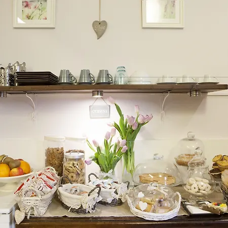 Piccarda Bed And Breakfast-3