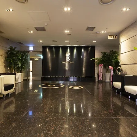 Hotel Tirol-2