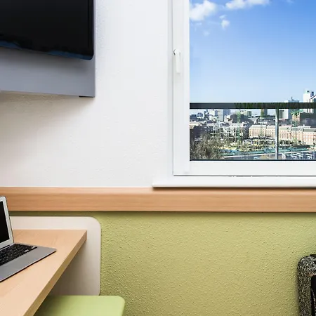 Ibis Budget Belfast City Centre-3