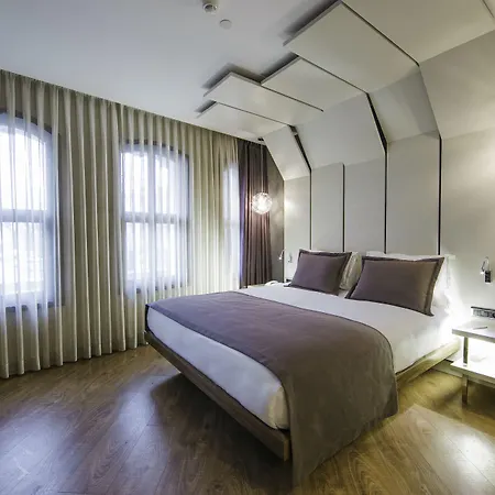 Maroon Hotel Pera-3