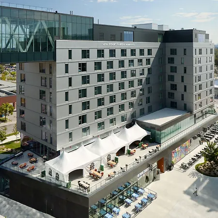 Courtyard By Marriott Montreal Laval-2