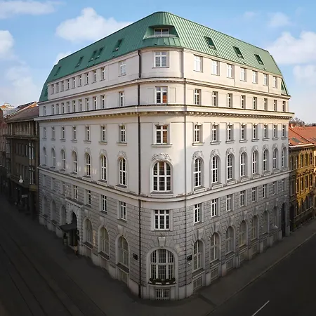 Hotel Capital-2