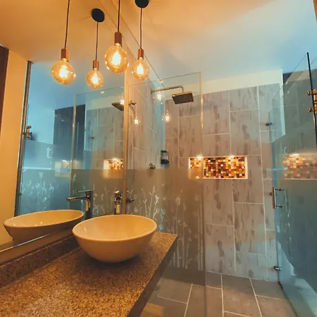 Trugo Luxury Rooms-2