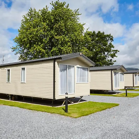 Braidhaugh Holiday Lodge And Glamping Park-2