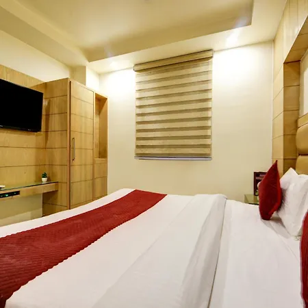 Hotel Kuber International - New Delhi Train Station-3