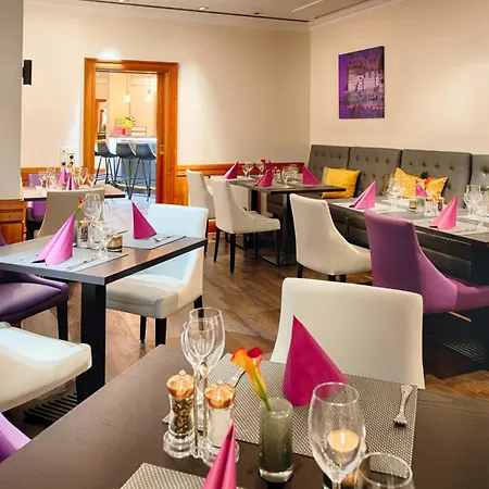 Leonardo Hotel Heidelberg-3