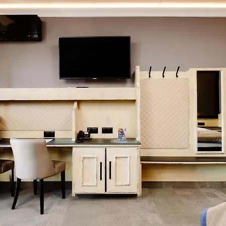 Mondi Hotel Tscherms-3