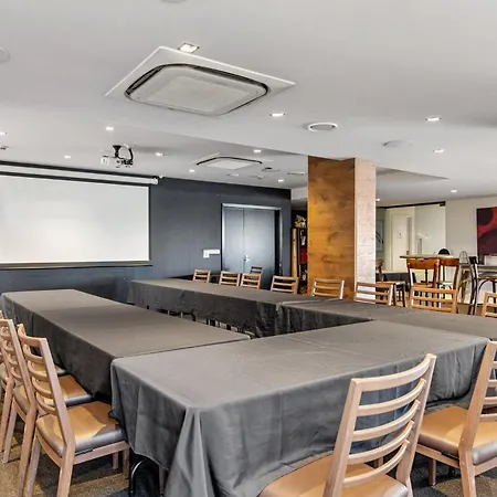 Townhouse Hotel-2