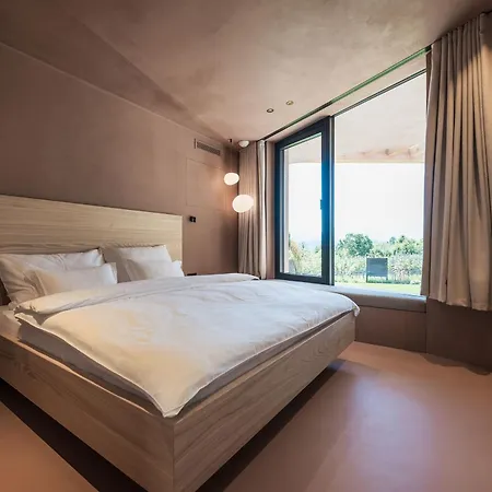 Hotel Weingut Stroblhof-2