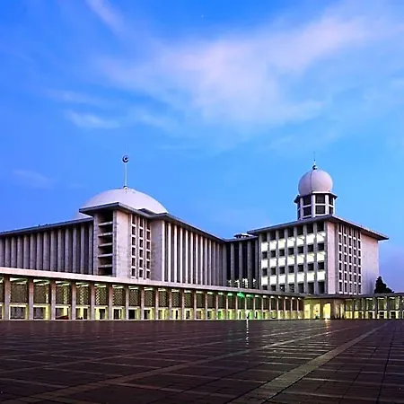 Triniti Hotel Gajah Mada-3