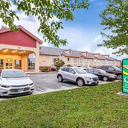Quality Inn & Suites Carthage Near Precious Moments Chapel-2
