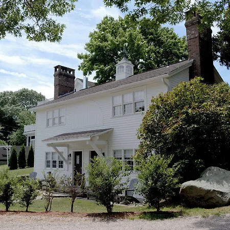 Shelter Harbor Inn-2