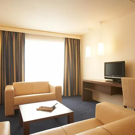 B-Aparthotel Moretus-3