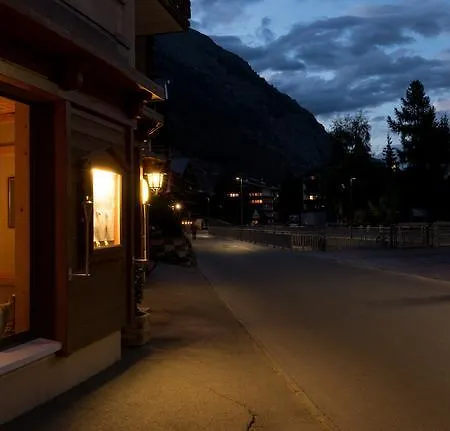 Hotel Cheminee-2