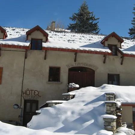 Auberge Aux 3 Frenes-3