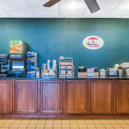 Super 8 By Wyndham Ozona-3