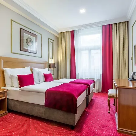 Hotel Caruso Old Town-3