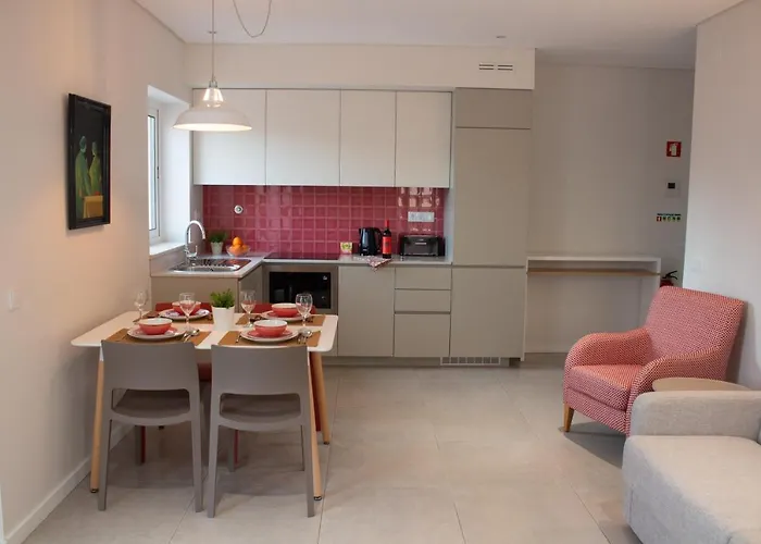 Cardeal Suites & Apartments