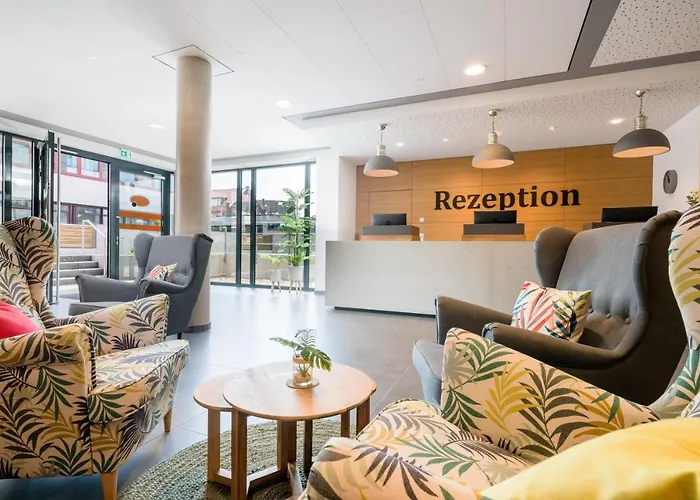 Stadthotel Lohne, Self Check-In & Entspannt Im Cafe Fruehstuecken
