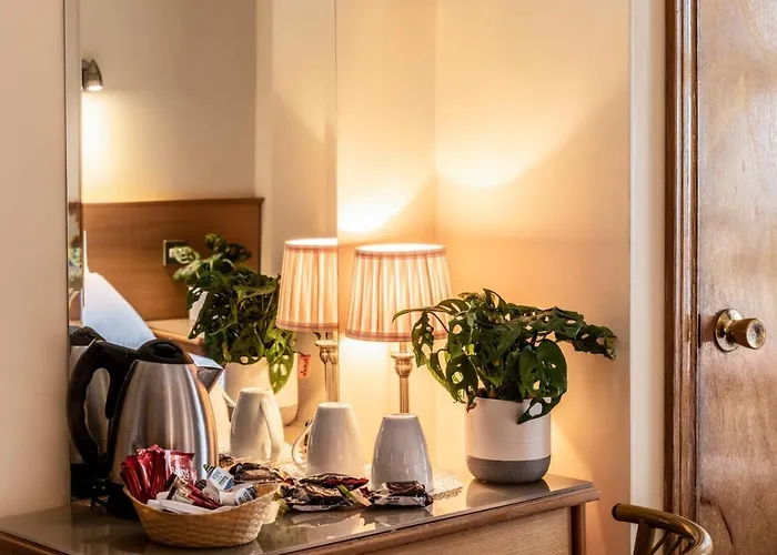 Holiday Hotel