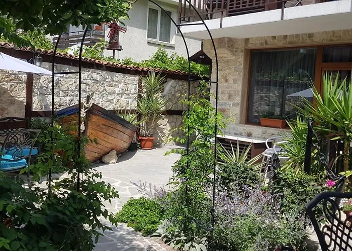 Kirios Hotel
